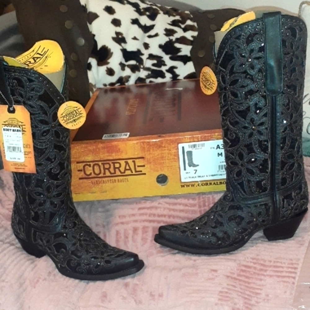 Womens Corral Black Inlay Embroidery Western Boots